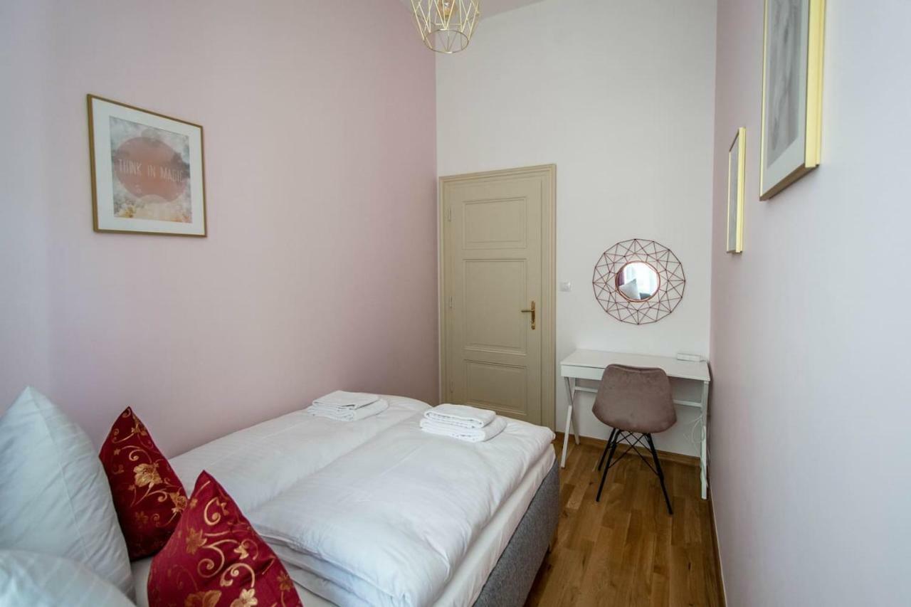 Apartment Design 3bdr In Residence, Free Parking Prag